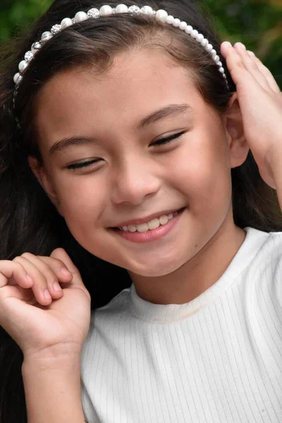 Μια Νεανική Και Ευτυχισμένη Φιλιππινέζα — Φωτογραφία Αρχείου