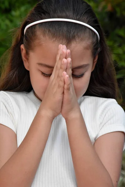 Youthful Philippina Tween Prayer Closeup — Stock Photo, Image