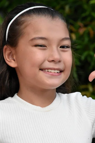 Ein Philippinisches Mädchen Und Glück Nahaufnahme — Stockfoto
