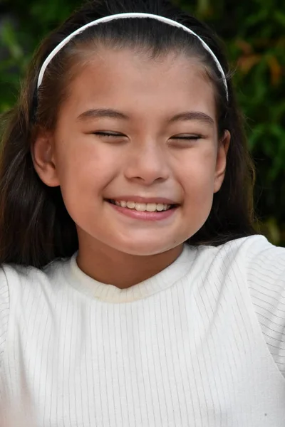 Щасливий Гарненька Азіатська Дівчина Молодь Крупним Планом — стокове фото