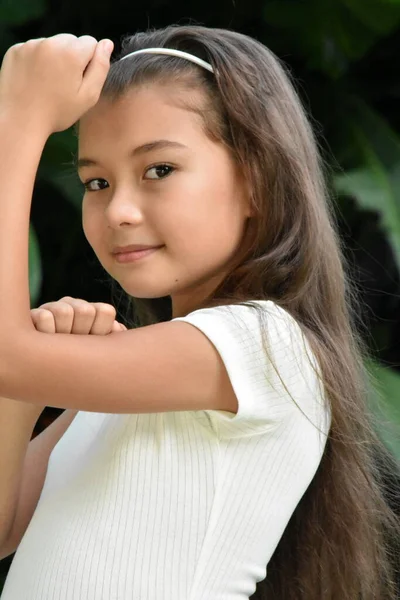 Ein Philippina Mädchen Und Muskeln Nahaufnahme — Stockfoto