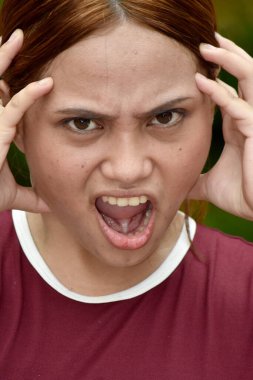 Stresli Bir Genç Yetişkin Kadın