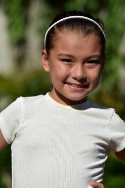 Yaz mevsiminde çeşitli ergenlik ve mutluluklar