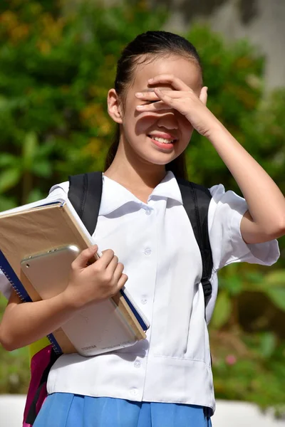 Een Schoolmeisje Stralende Zon — Stockfoto