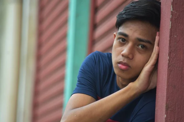 不幸なフィリピン人の少年10代 — ストック写真