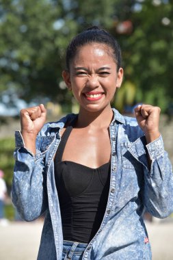 Endişeli Bir Kadın