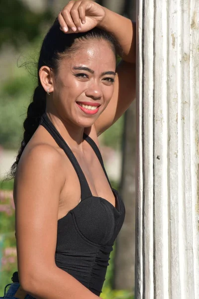 美丽的菲律宾女性与幸福 — 图库照片