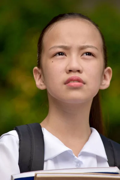 Una Bonita Asiática Chica Estudiante Preguntando — Foto de Stock