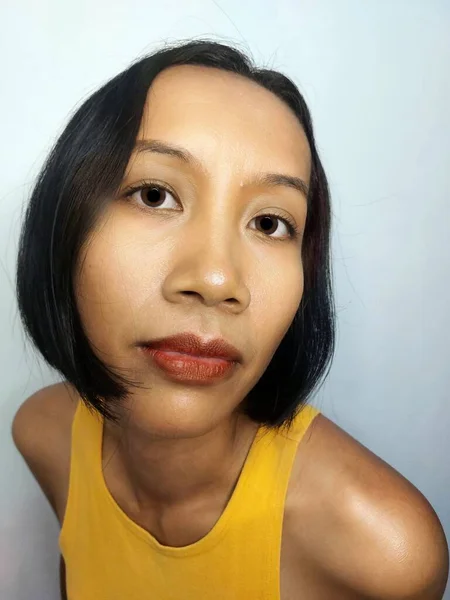 Ciddi Bir Asyalı Güzel Yetişkin — Stok fotoğraf