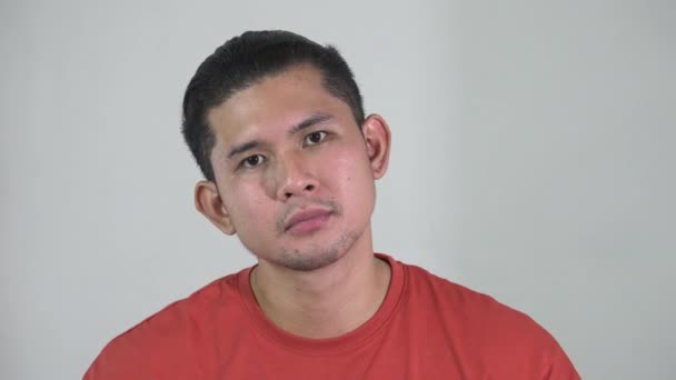 Yakışıklı bir Asyalı Filipinli. — Stok video