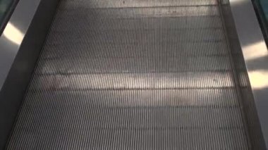 yürüyen merdiven, yürüyen platform