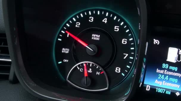 Otáčkoměr, rychlost, měřidlo, opatření, automobilový průmysl — Stock video