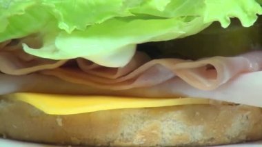 Jambonlu ve peynirli sandviç, fast food yemek, abur cubur