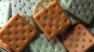 kraker, cips, çerez, gıda