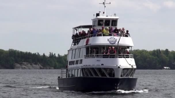 Пасажирський пором човни суден, туристів, відпочинок — стокове відео