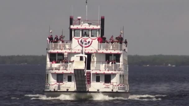 Barcos a vapor, Barcos de remo, Barcos fluviais — Vídeo de Stock