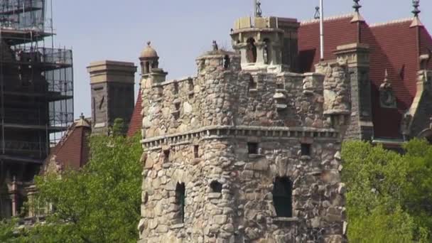 Burgturm, alte Gebäude, mittelalterliche — Stockvideo
