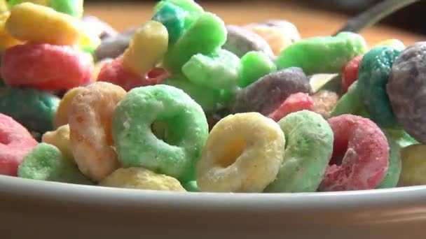 Cuenco de cereales, Leche, Granos, Alimentos para el desayuno — Vídeos de Stock
