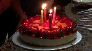 doğum günü pastaları, mumlar, kutlamalar