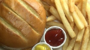 Hamburger, patates kızartması, Fast Food