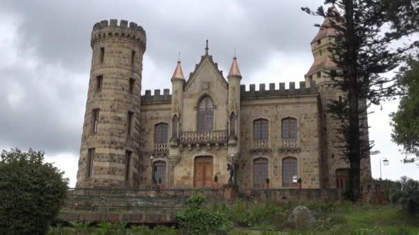 Παλιά κτίρια, μεσαιωνικό κάστρο — Αρχείο Βίντεο