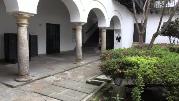 Edificios coloniales españoles, arquitectura antigua — Vídeos de Stock