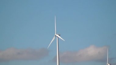 Yel değirmeni, temiz enerji rüzgar elektrik santralleri, elektrik