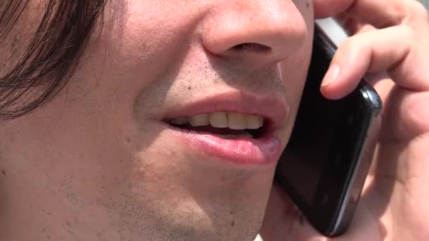 Homem usando telefone celular, celular, telefone celular — Vídeo de Stock