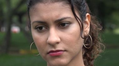 Karışık kadın, karışıklık, endişe, kaygı, stres