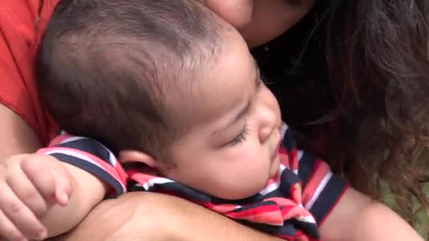 Μωρό, νήπιο, νεογέννητος — Αρχείο Βίντεο