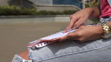 Öğrenci Not Defteri ile