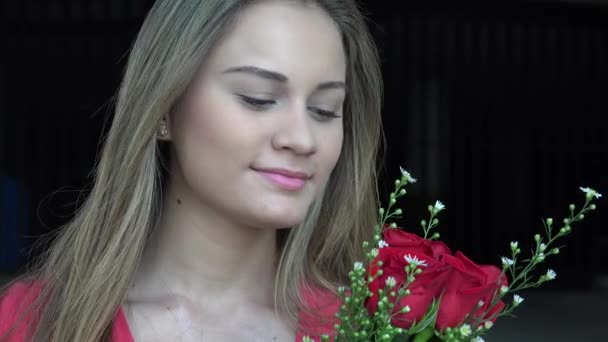 Woman with Flowers, Women — Stock Video