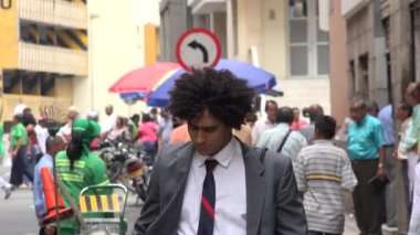 cep telefonu kullanarak iş adamı