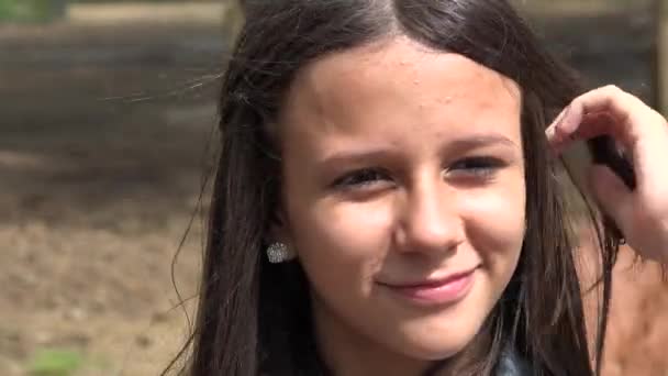 Menina feliz, criança sorridente — Vídeo de Stock