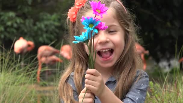 Toddler kobiece działające głupie — Wideo stockowe