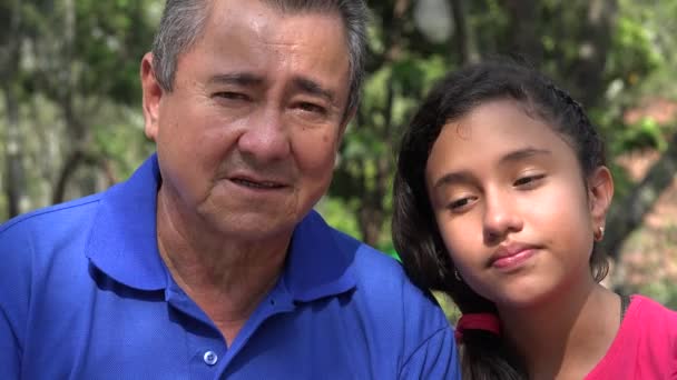 Padre e hija Triste o Cansado — Vídeos de Stock