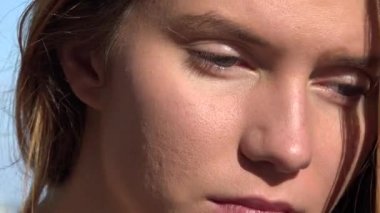 Üzgün veya depresif kadın