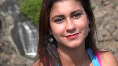 Çekici seksi genç kadın