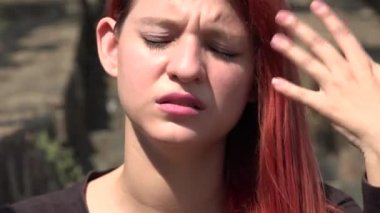 Kadın sıcak yaz gününde