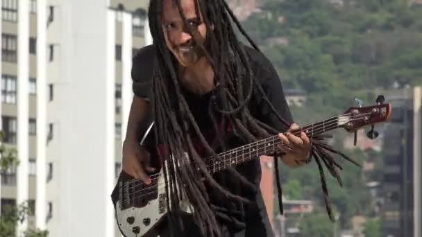 Africký Kytarista Dredy — Stock video