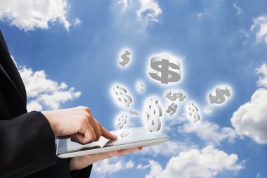 İş kadını online para yapma