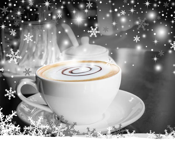 Caffè caldo in una giornata nevosa — Foto Stock
