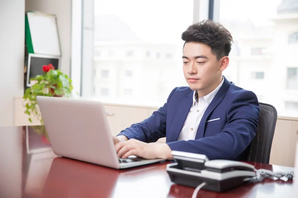 Young successful man — Stock Photo, Image