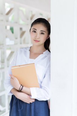 güzel kız öğrenci okulun