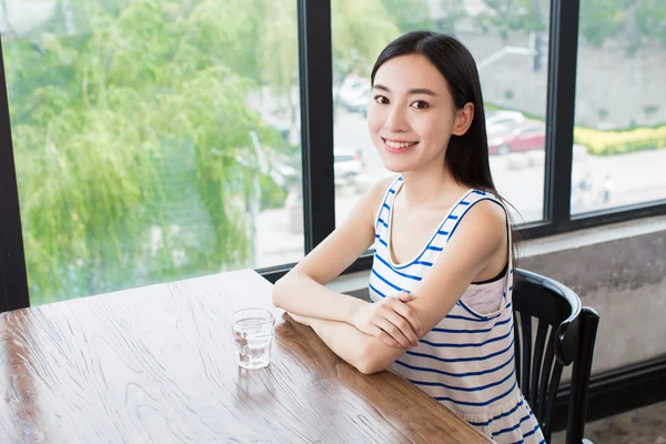 She favourite coffee shop — Stock Photo, Image