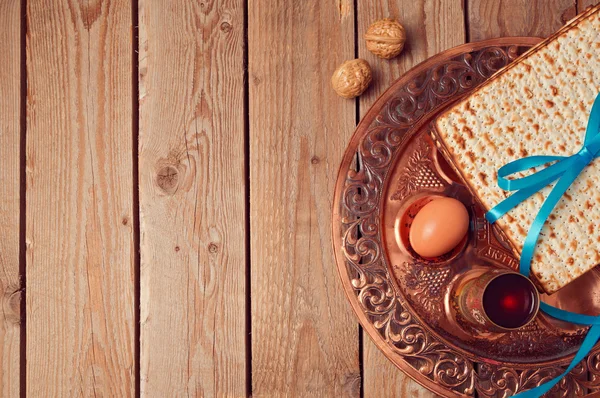 Matzo und Vintage Seder Teller — Stockfoto