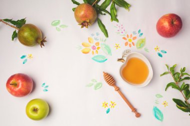 Tatlım, elma ve nar 