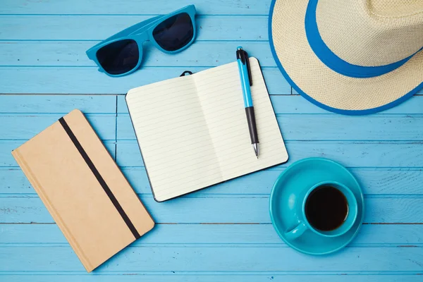 Notebook and coffee cup — Stock Photo, Image