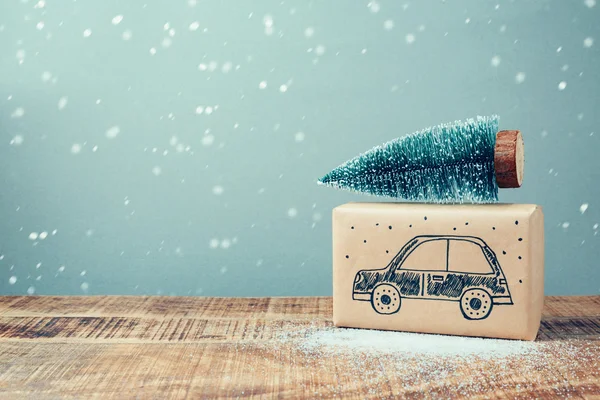 Gift box with car drawing — Stock Photo, Image