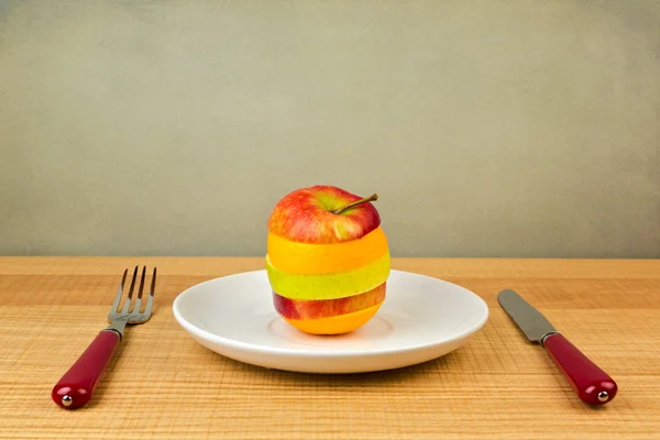 Apfel- und Orangenscheiben — Stockfoto